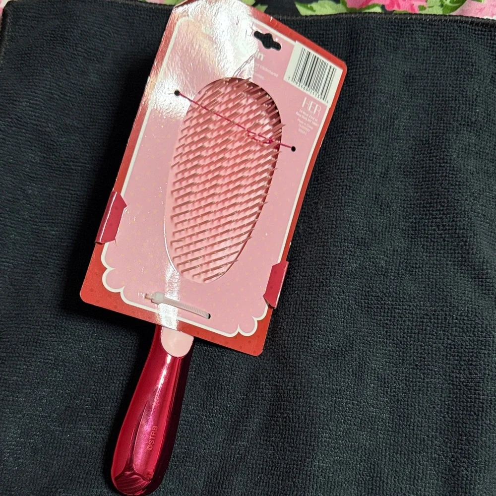 NEW Strawberry shortcake Red Detangling Brush